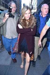 Joss Stone feet photo thumbnail