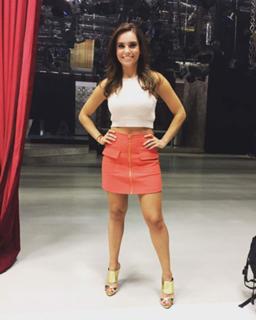 Tania Rincón feet photo thumbnail