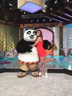 Tania Rincón feet photo thumbnail