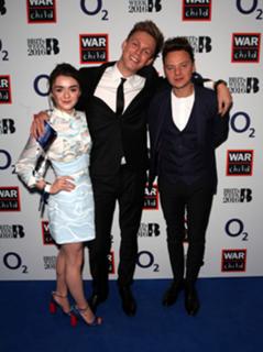 Maisie Williams feet photo thumbnail