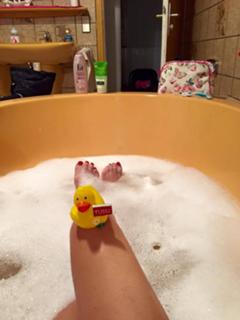 Daniela Katzenberger feet photo thumbnail