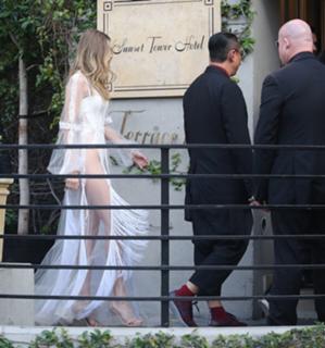 Gigi Hadid feet photo thumbnail