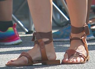 Selma Blair feet photo thumbnail