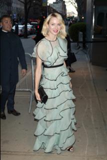 Naomi Watts feet photo thumbnail