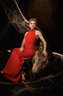 Scarlett Johansson feet photo thumbnail