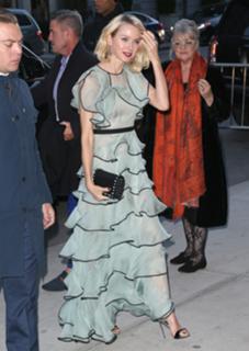 Naomi Watts feet photo thumbnail