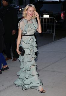 Naomi Watts feet photo thumbnail