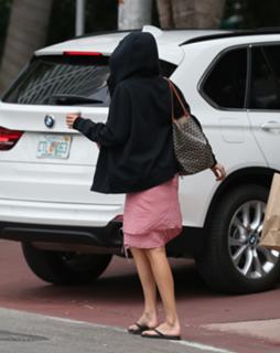 Doutzen Kroes feet photo thumbnail