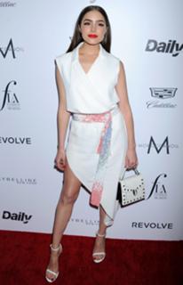 Olivia Culpo feet photo thumbnail