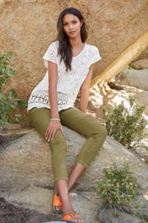 Lais Ribeiro feet photo thumbnail