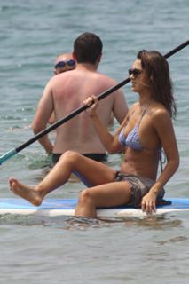 Jessica Alba feet photo thumbnail