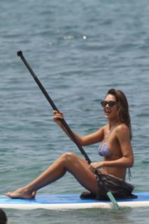 Jessica Alba feet photo thumbnail