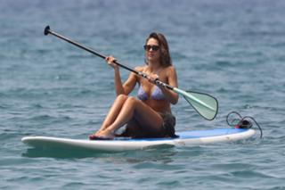 Jessica Alba feet photo thumbnail