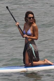 Jessica Alba feet photo thumbnail
