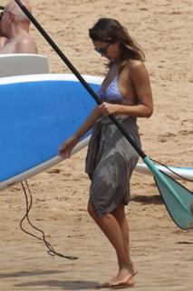 Jessica Alba feet photo thumbnail