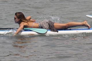 Jessica Alba feet photo thumbnail