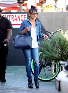 Christina Milian feet photo thumbnail