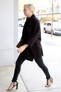 Jennifer Lawrence feet photo thumbnail