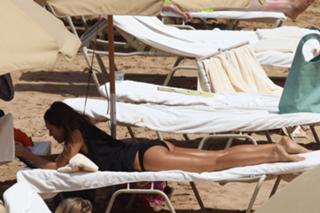 Jessica Alba feet photo thumbnail