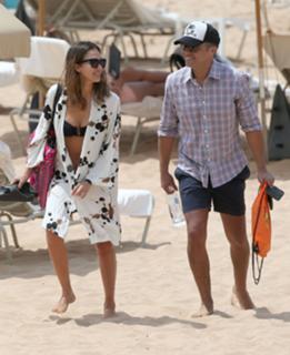 Jessica Alba feet photo thumbnail