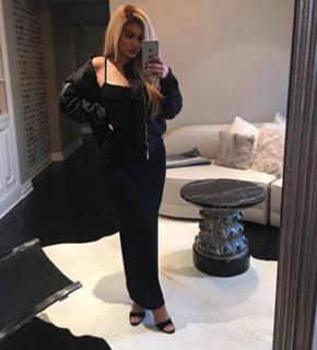 Kylie Jenner feet photo thumbnail