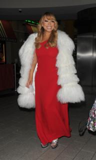 Mariah Carey feet photo thumbnail