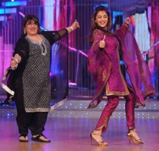 Madhuri Dixit feet photo thumbnail