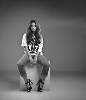 Mariana Rios feet photo 5