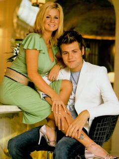 Kerry Katona feet photo thumbnail