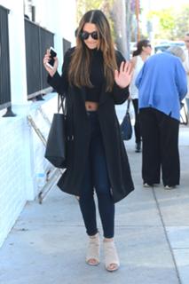Lea Michele feet photo thumbnail