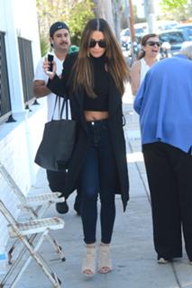 Lea Michele feet photo thumbnail