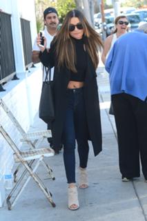 Lea Michele feet photo thumbnail