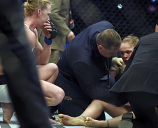 Ronda Rousey feet photo thumbnail