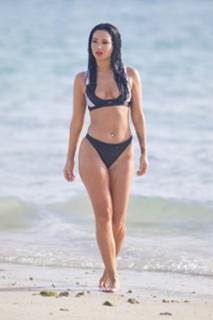Tulisa feet photo thumbnail