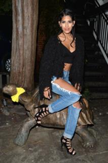 Jasmin Walia feet photo thumbnail