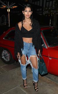 Jasmin Walia feet photo thumbnail