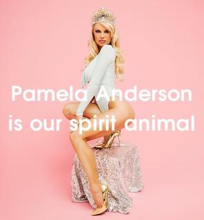 Pamela Anderson feet photo thumbnail
