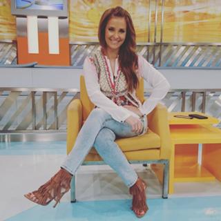 Cristina Ferreira feet photo thumbnail