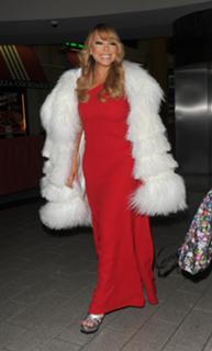 Mariah Carey feet photo thumbnail