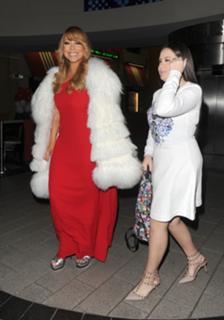 Mariah Carey feet photo thumbnail