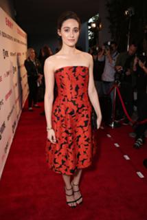 Emmy Rossum feet photo thumbnail