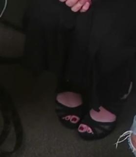 Brittney Smith feet photo thumbnail