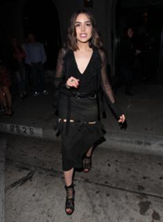 Olivia Culpo feet photo thumbnail