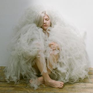 Aurora Aksnes feet photo 2