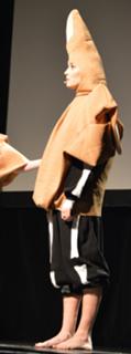 Grace Helbig feet photo thumbnail