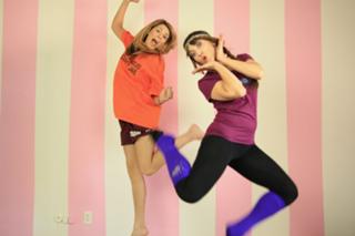 Grace Helbig feet photo thumbnail