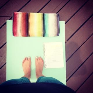 Adriene Mishler feet photo thumbnail