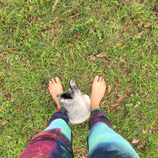 Adriene Mishler feet photo thumbnail