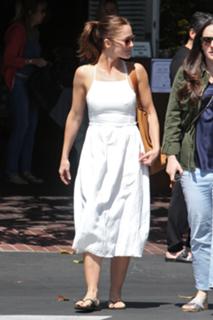 Minka Kelly feet photo thumbnail