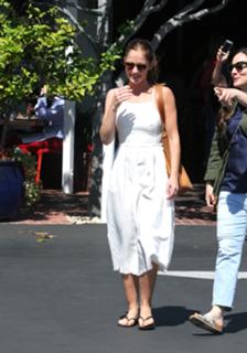 Minka Kelly feet photo thumbnail